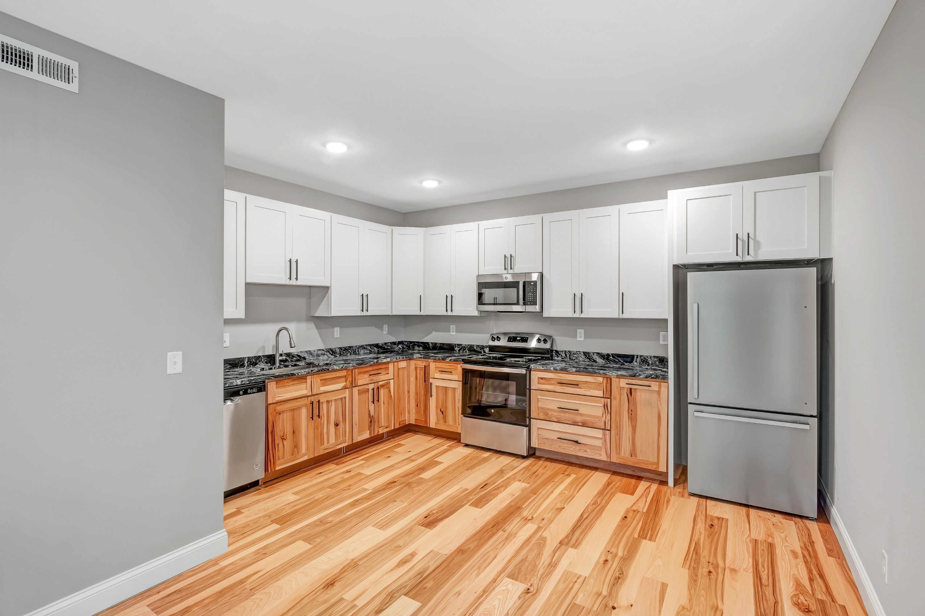 3525 Giles Ave unit # A – photo 2