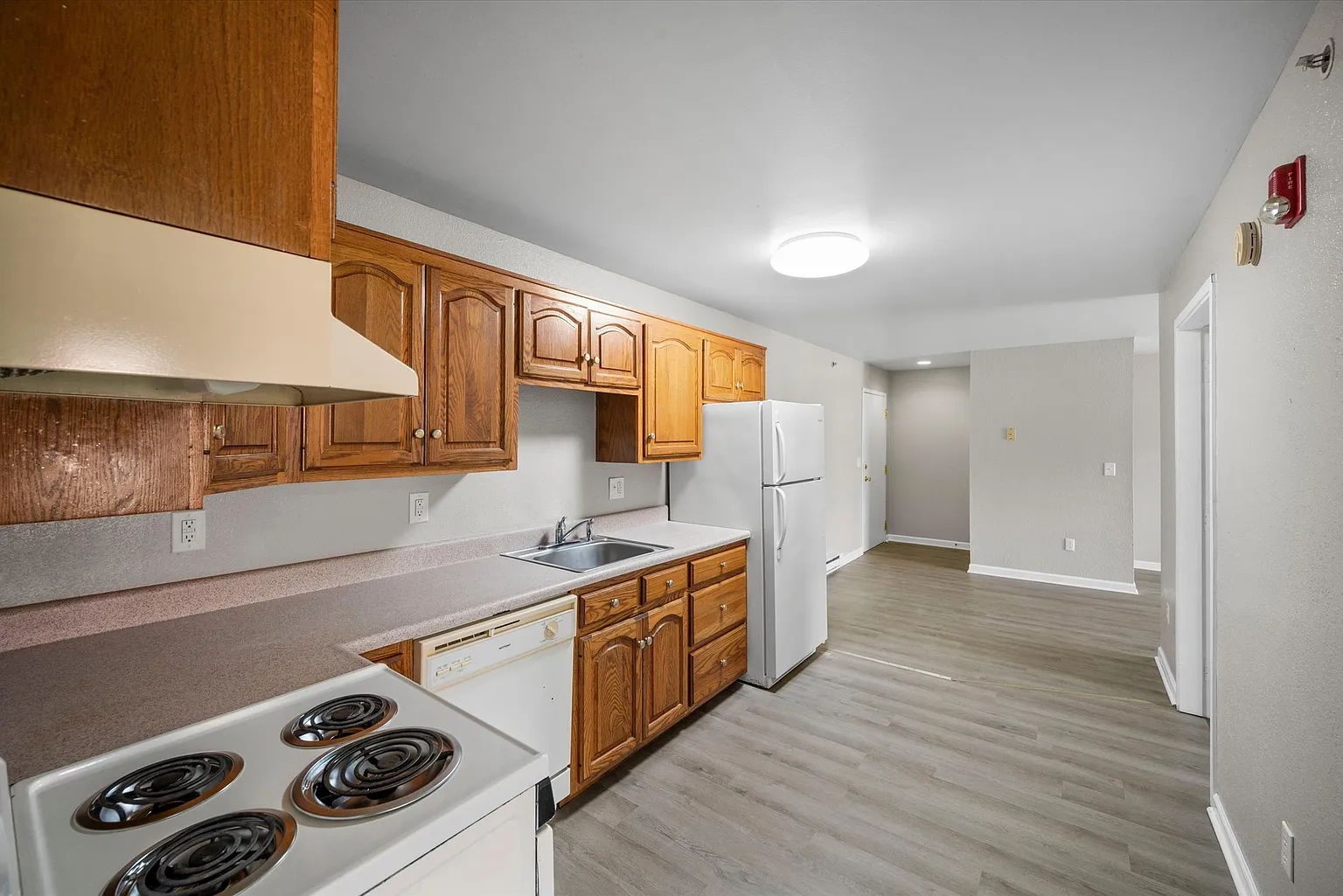 Toledo Circle Apartments – photo 2