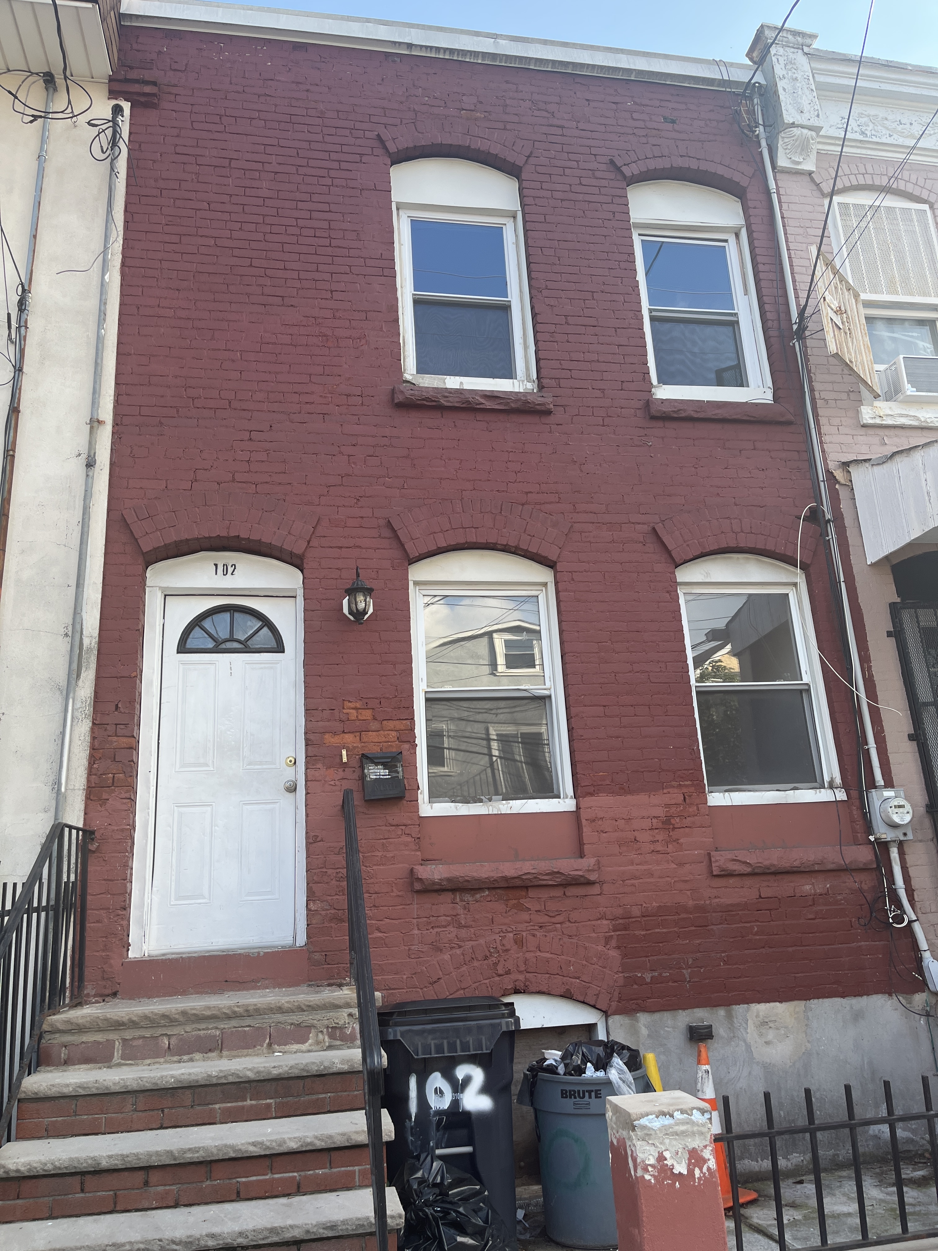 102 9th Ave – photo 1