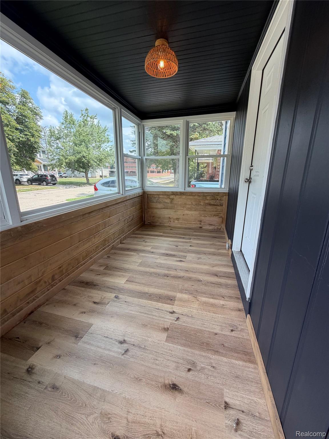 1221 West Blvd – photo 5