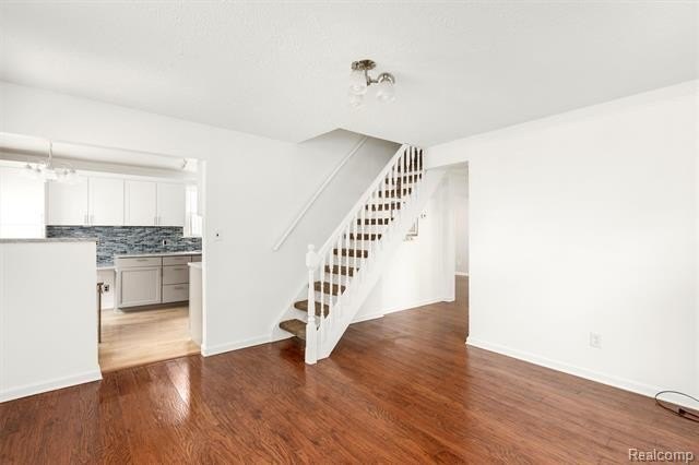 2200 Guthrie Ave – photo 4
