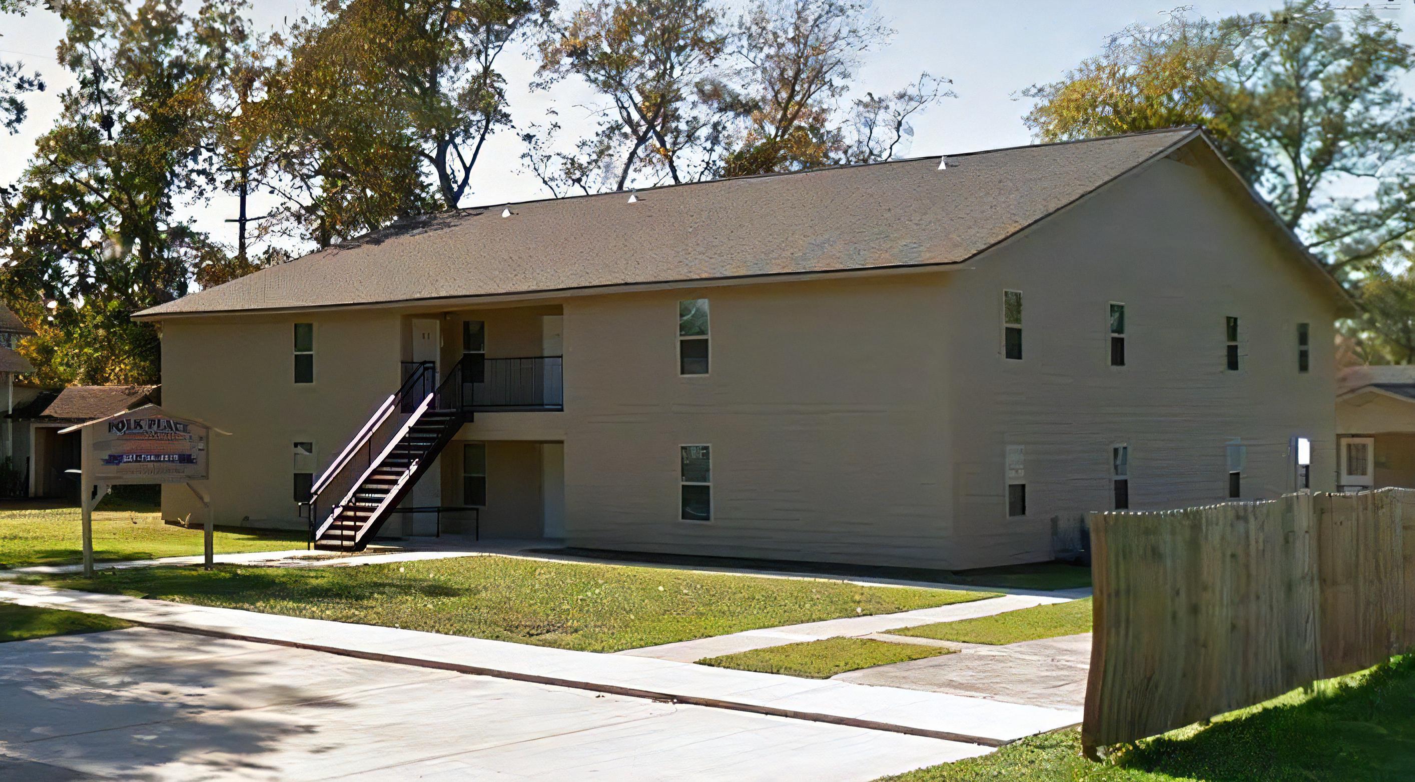 815 E Russell Ave unit 102 – photo 2
