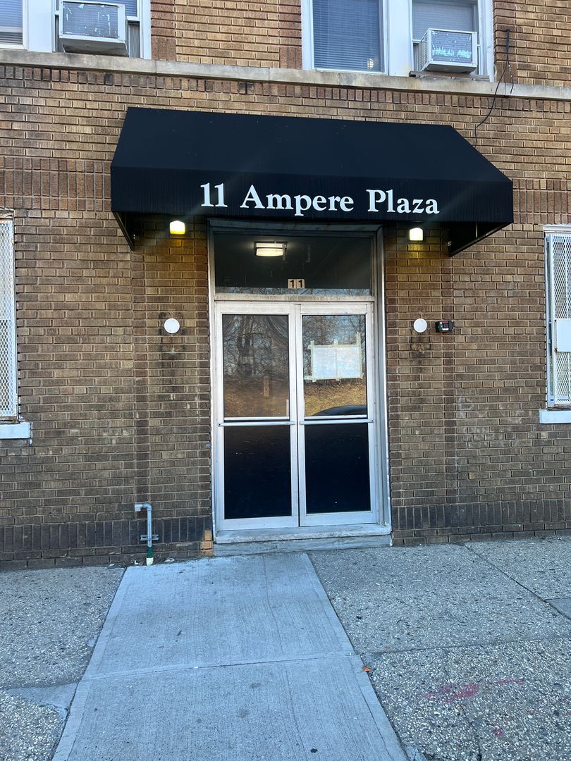 11 Ampere Plaza unit 11- 04 – photo 4