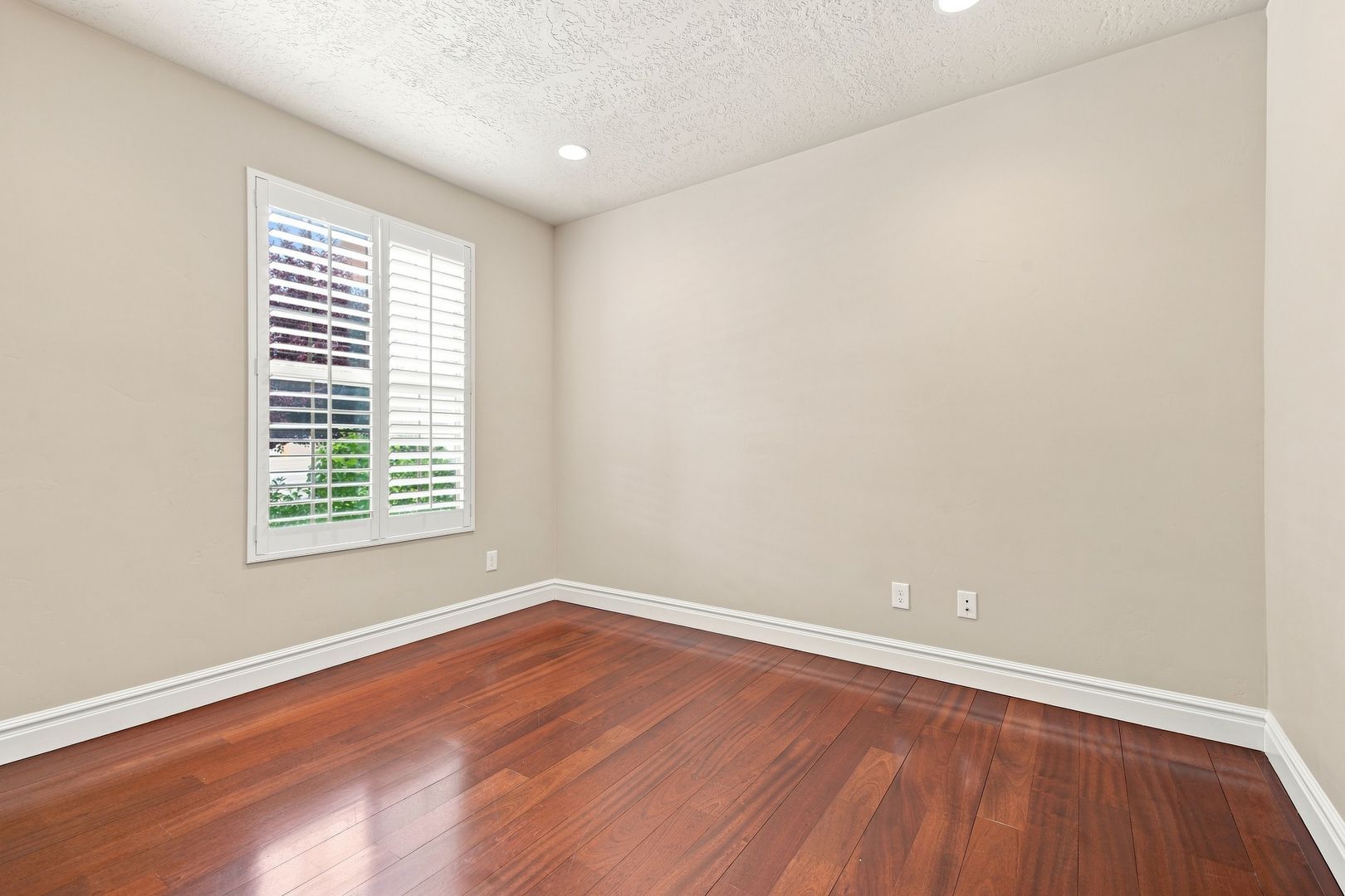 1360 E Foxmont Ln – photo 4