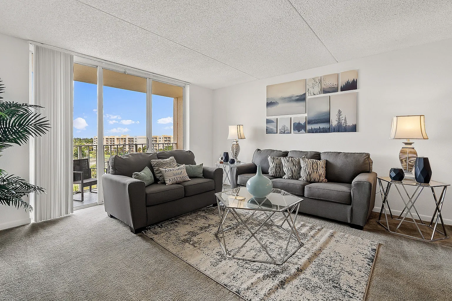 Tennis Towers Apartments – photo 3