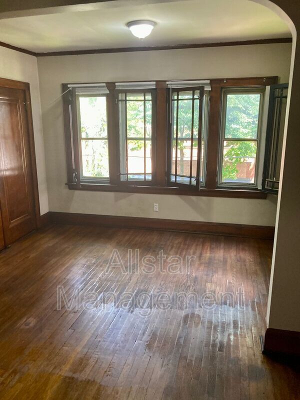 598 Blaine Ave unit 3 – photo 2