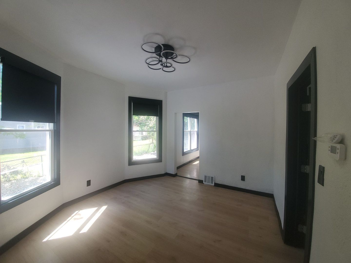 1360 E 93rd St unit 1360 E 93rd - Unit #2 – photo 3