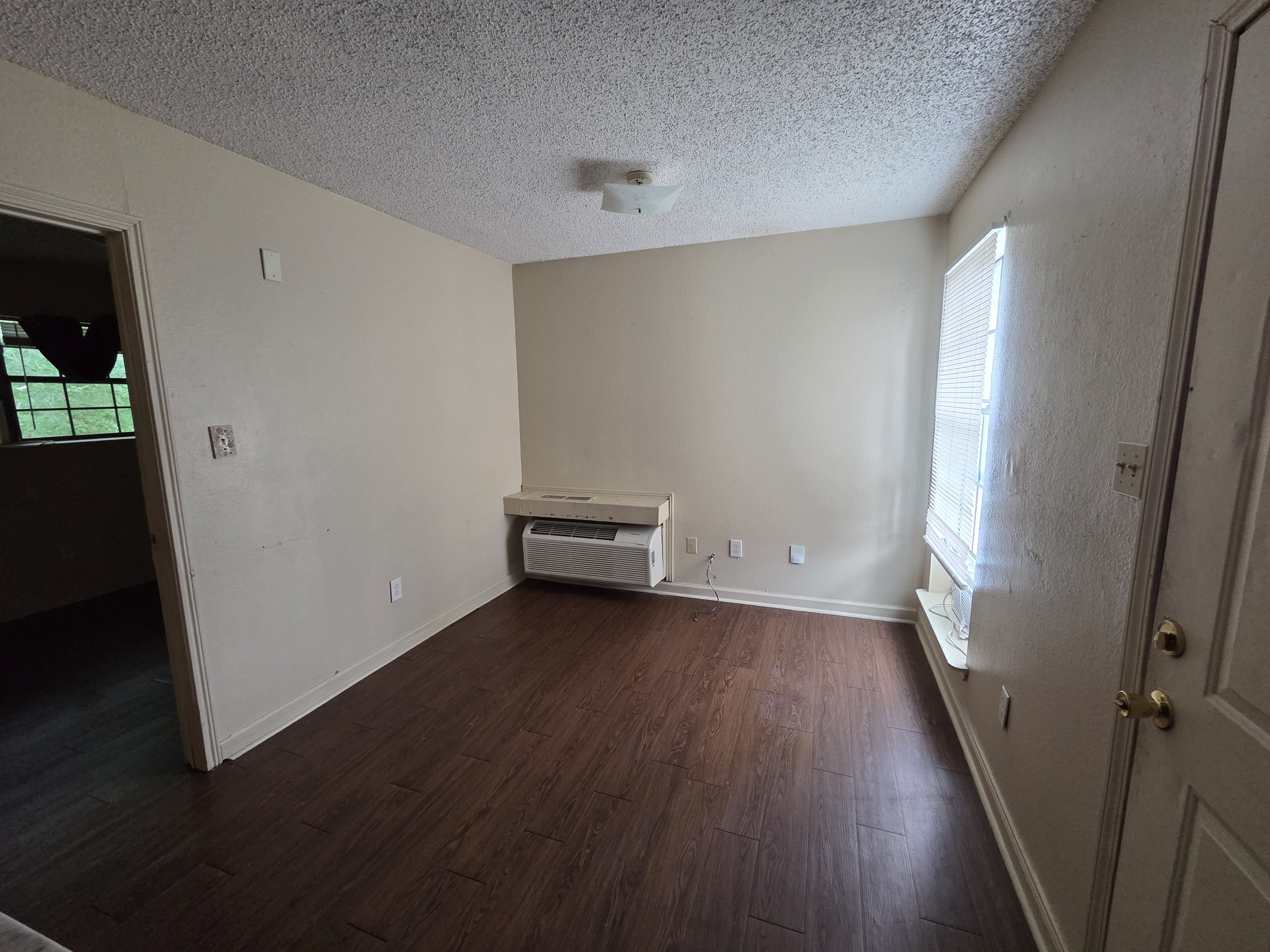 204 Rue Royale unit D – photo 2
