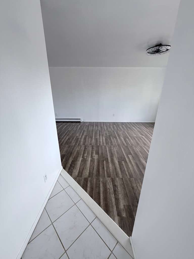1115 4th St unit UP – photo 2
