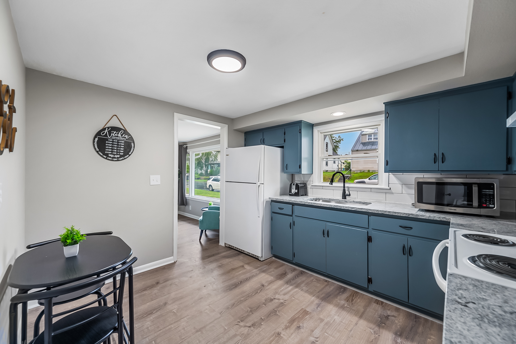 322 W Rensselaer St – photo 5