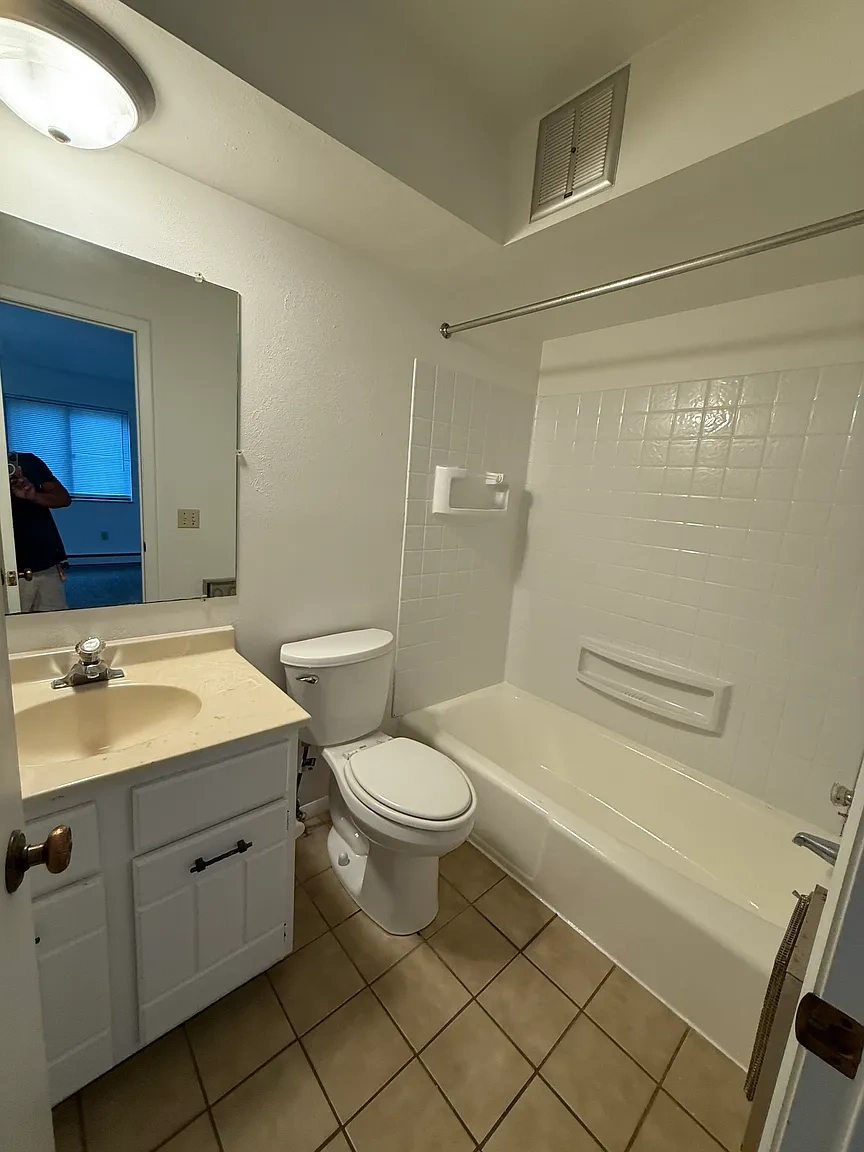 Mensah Apartments Toledo – One bedroom