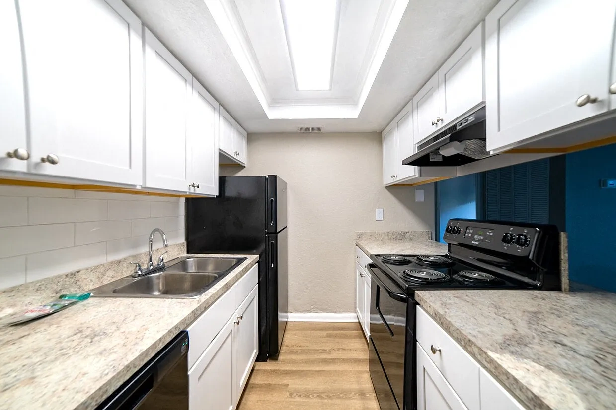 Lago Bello Apartment Homes – photo 1