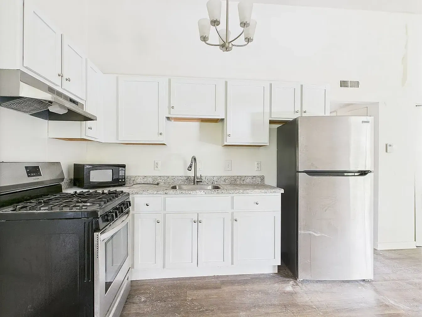 Forest Square Apartments – photo 2
