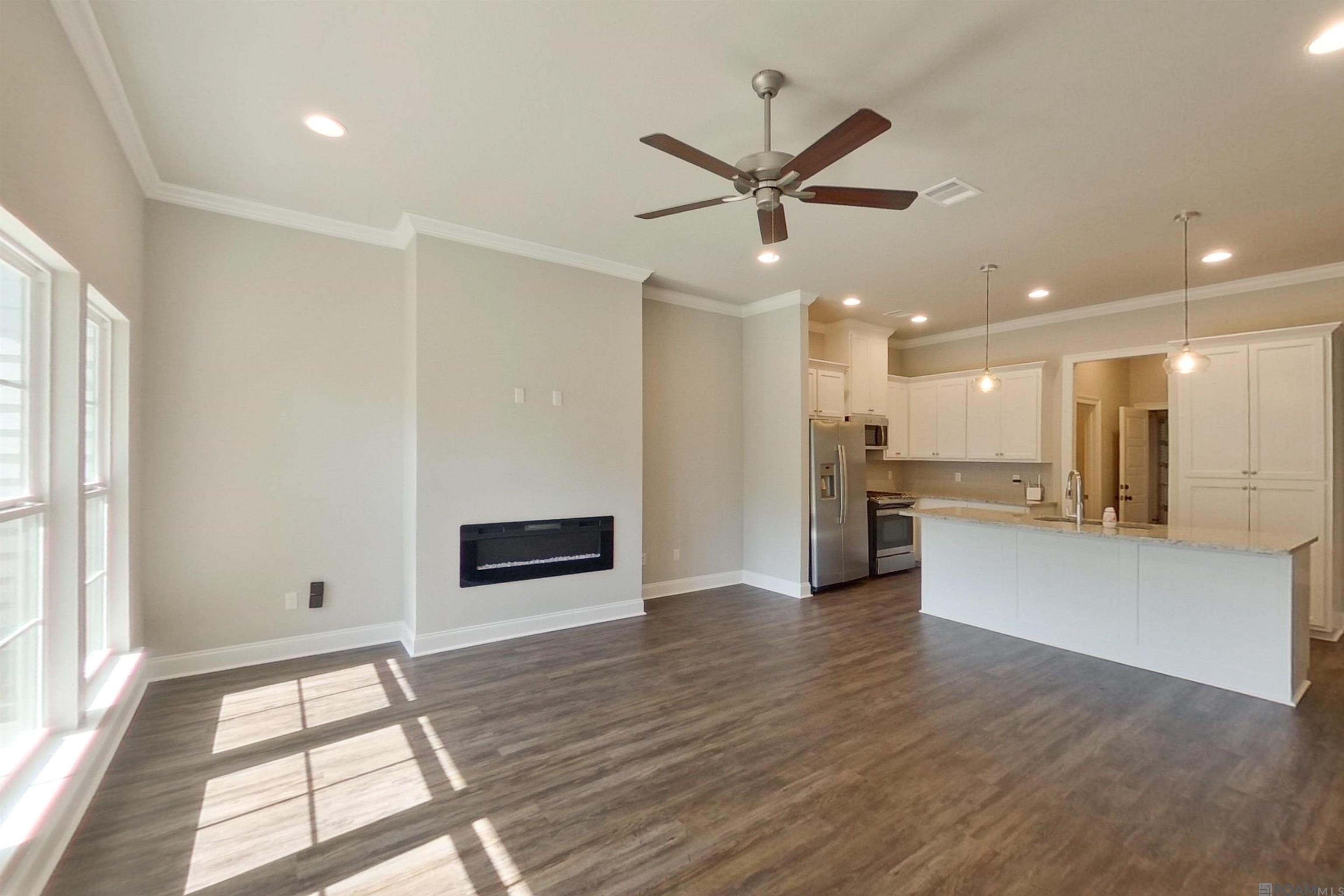 6405 Roux Dr – photo 3