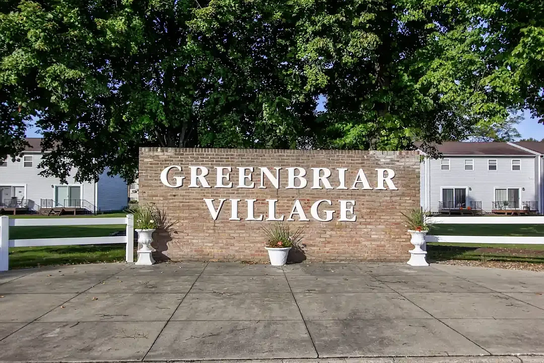 Greenbriar Village apartments – photo 2