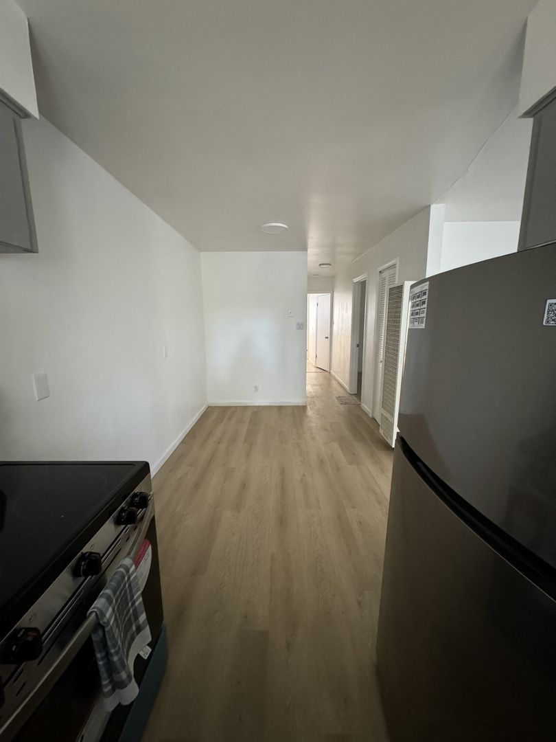 1060 Echo Rd unit B – photo 5