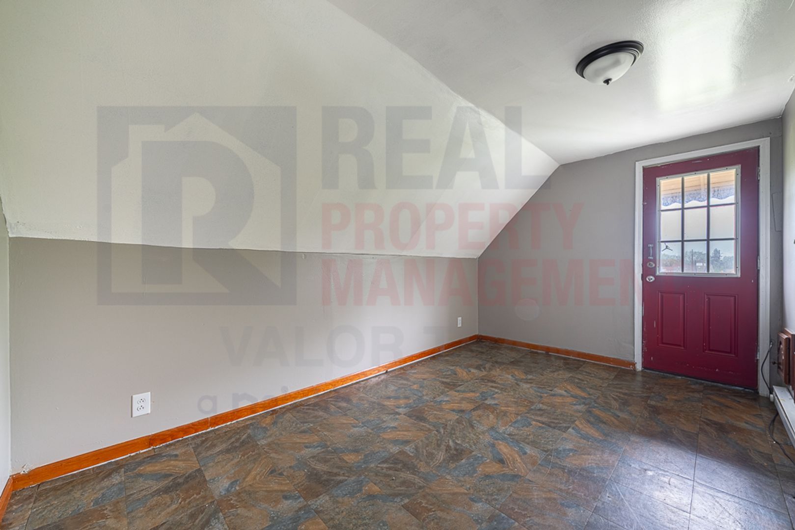 4242 Mapledale Ave unit Unit #3 – photo 2