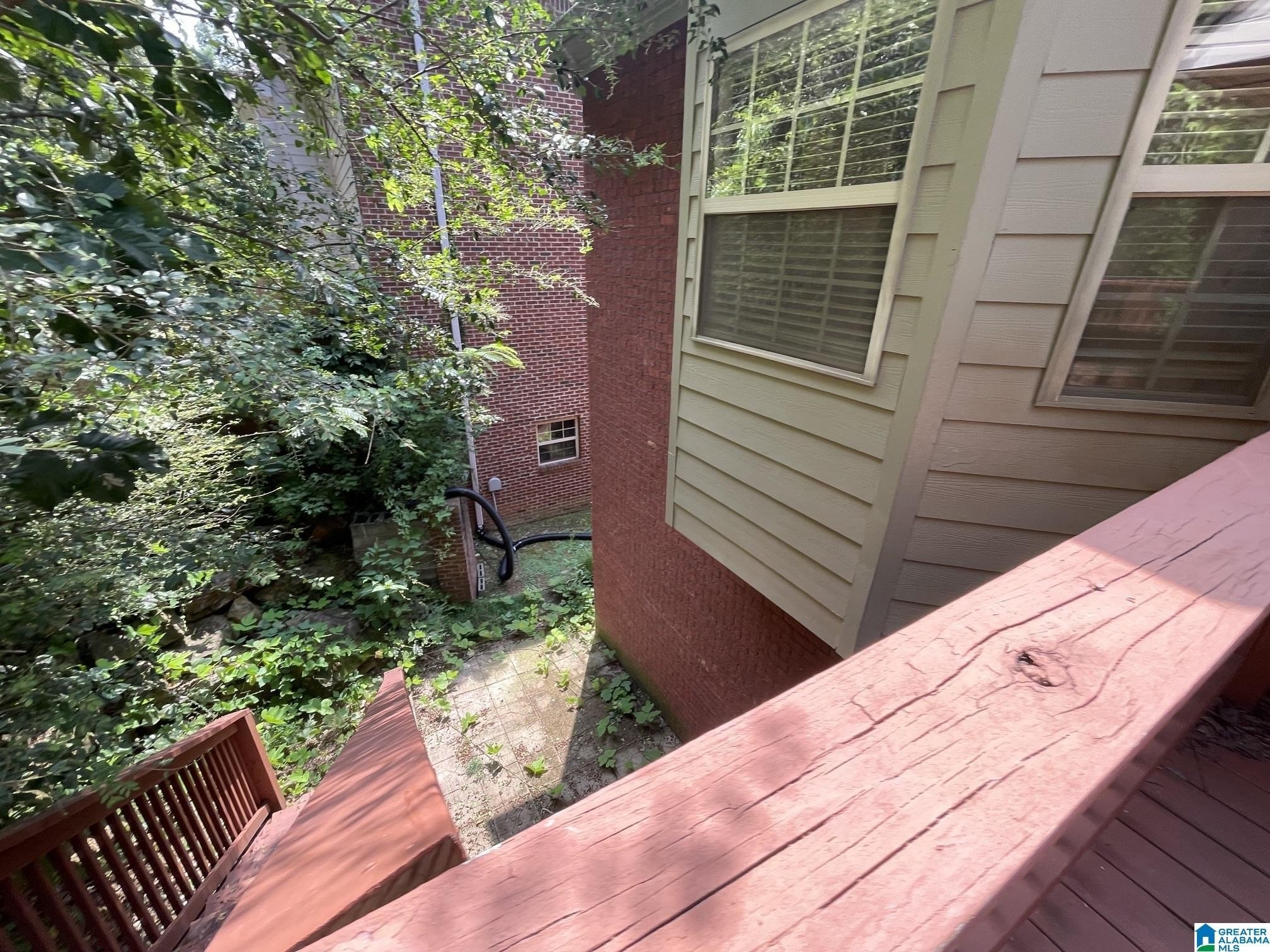 208 Castlehill Dr – photo 3