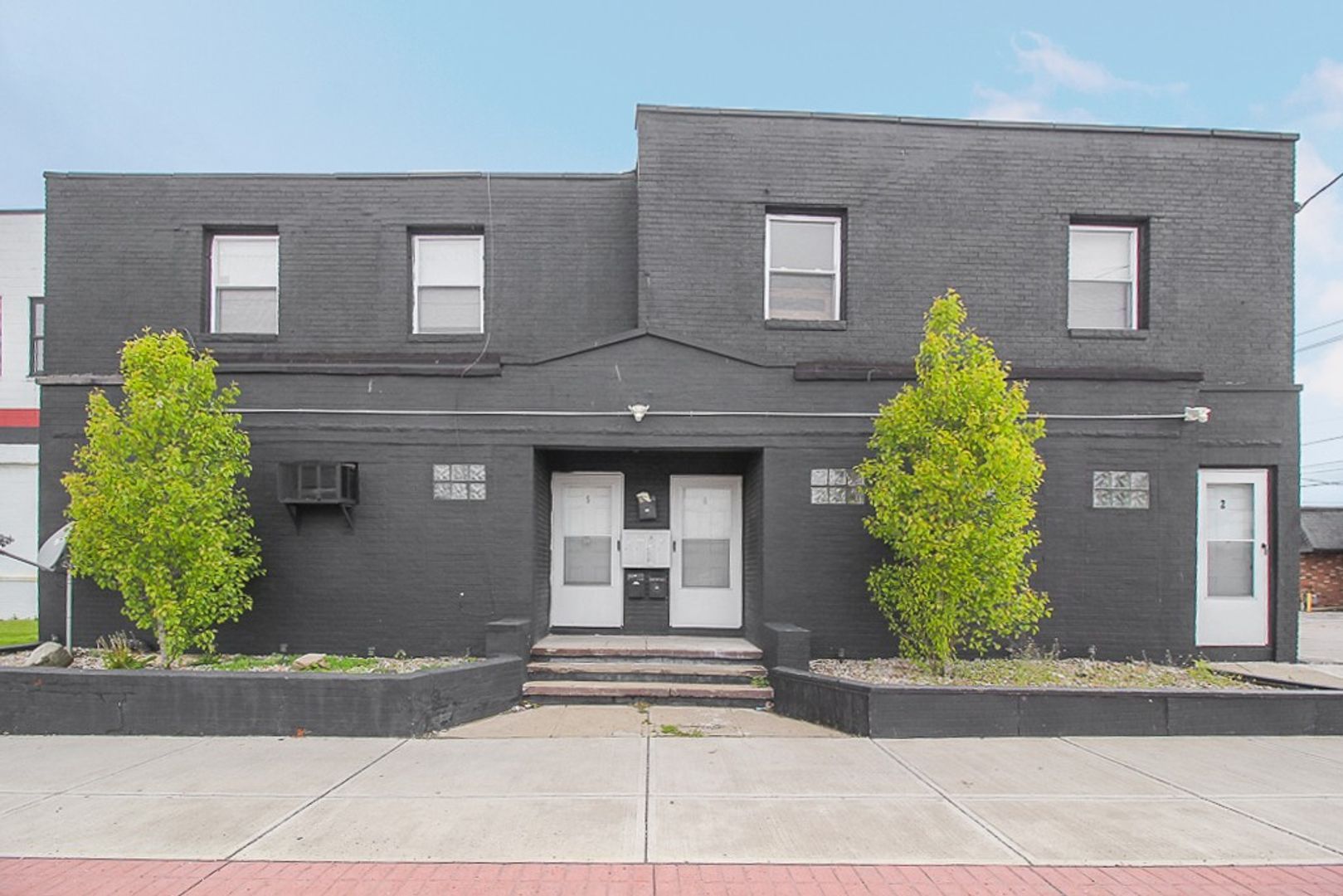 14222 Lorain Ave unit 14222 Lorain Unit A – photo 1