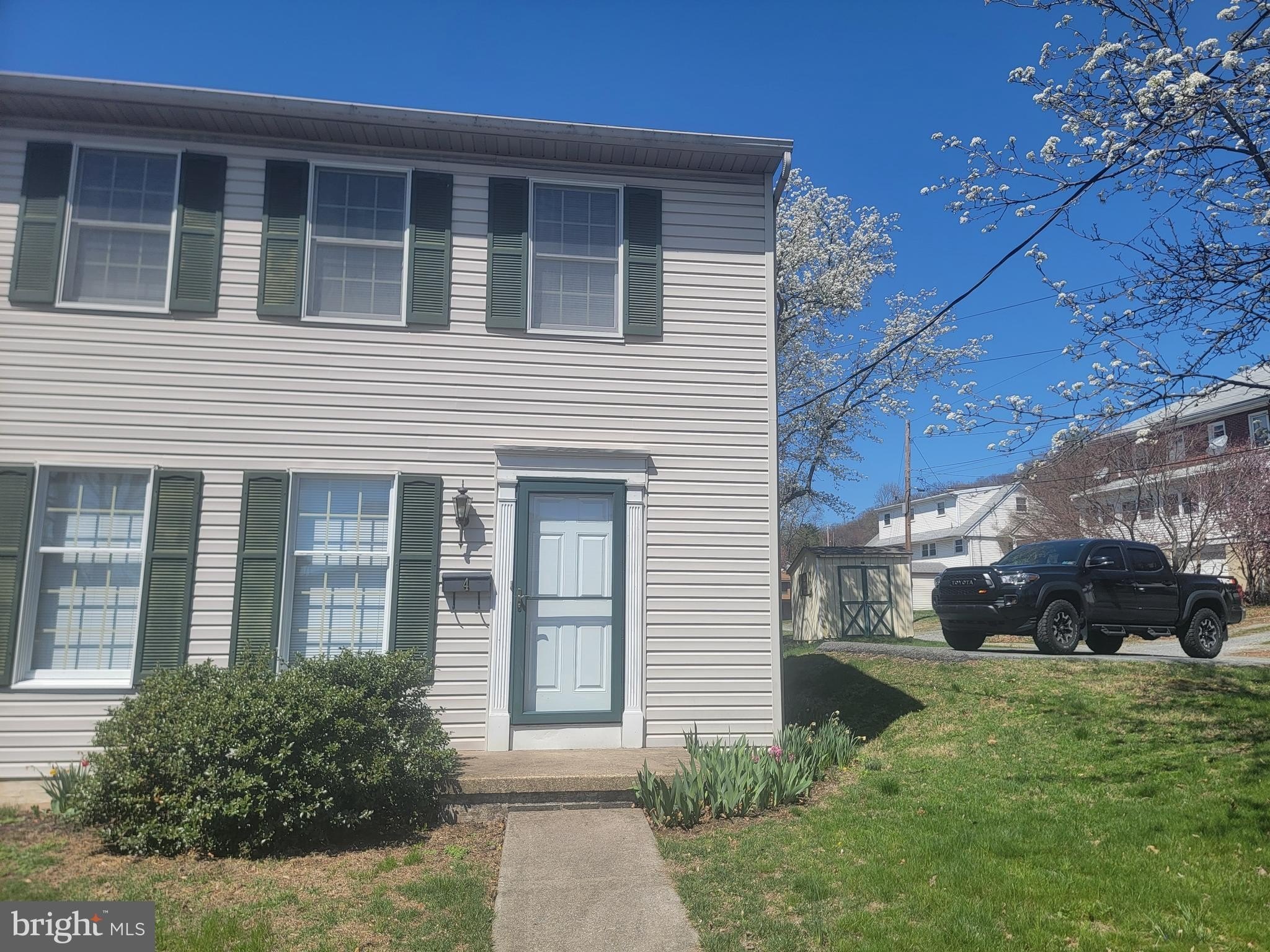 4 Adams St – photo 1