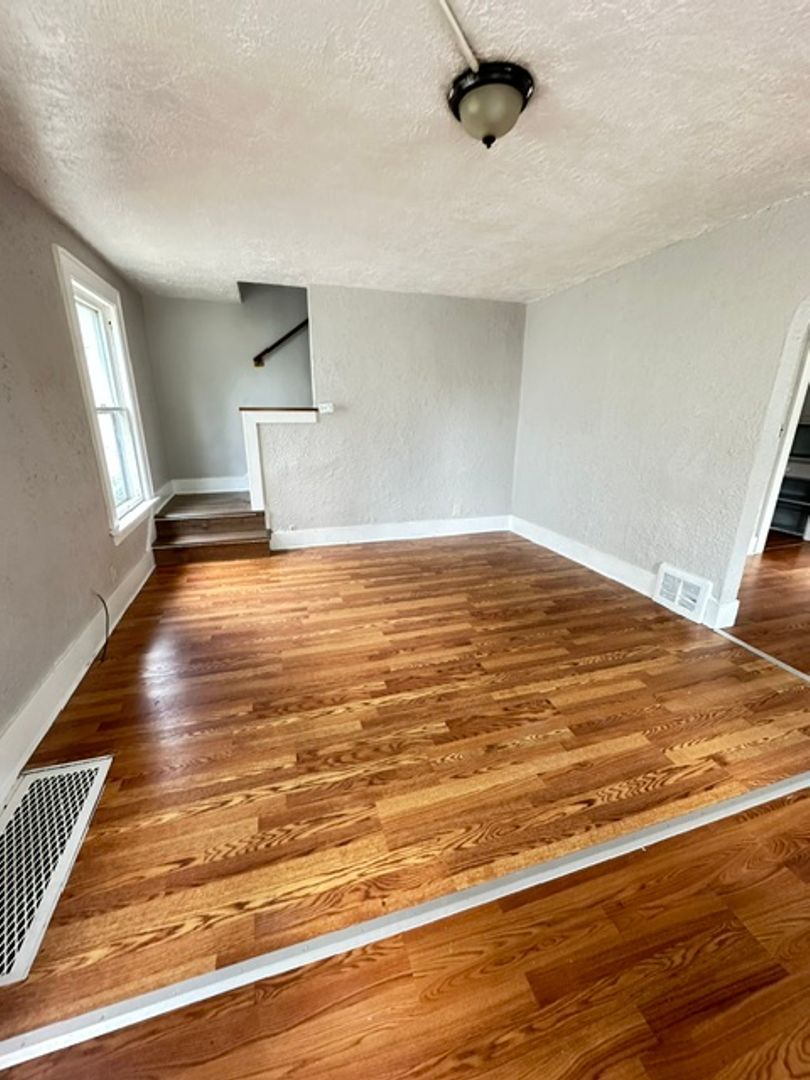 1007 Brownell Ave – photo 5