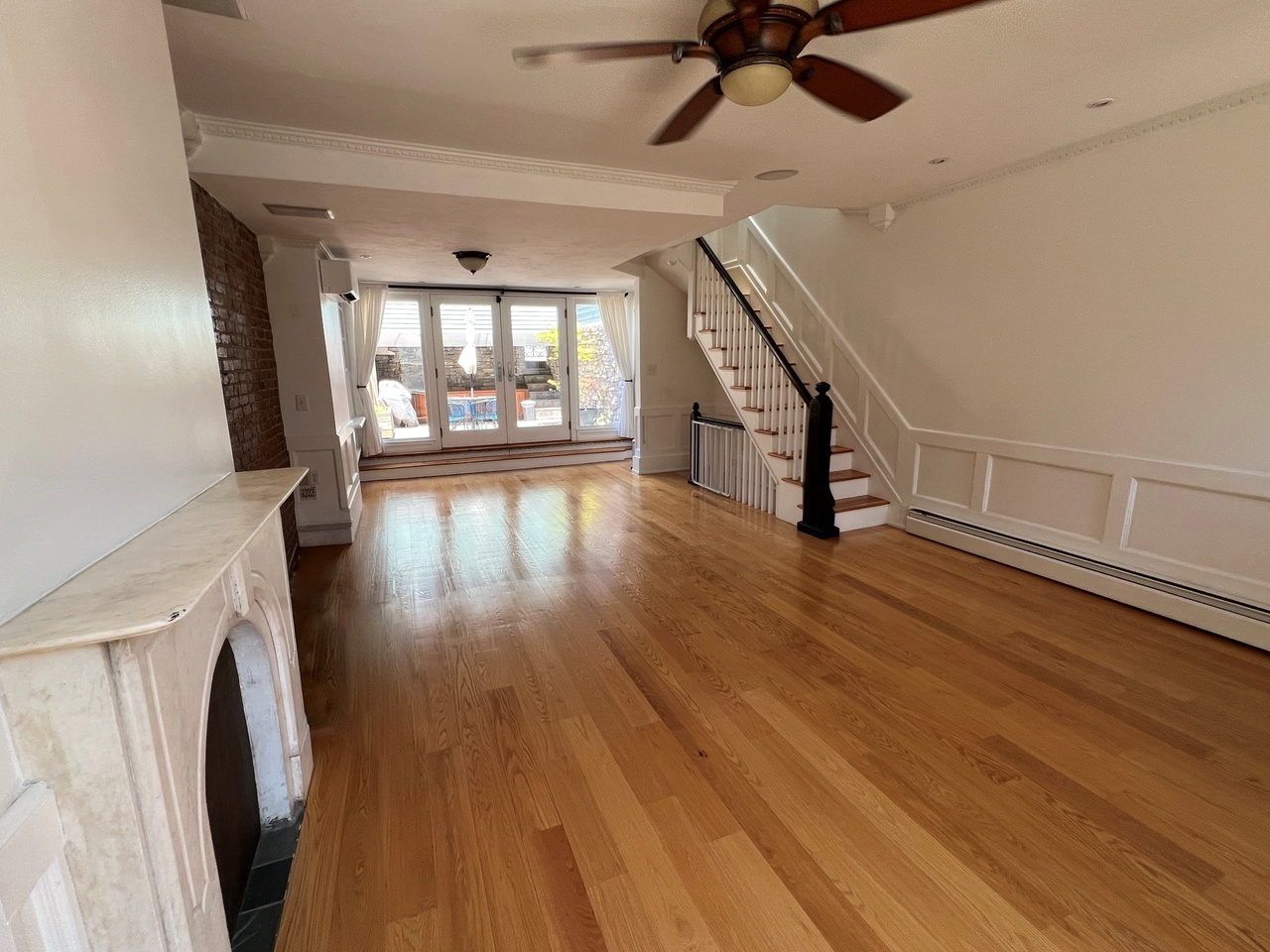 372 E 8th St – photo 5