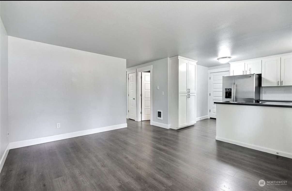 17211 13 Ave E – photo 4