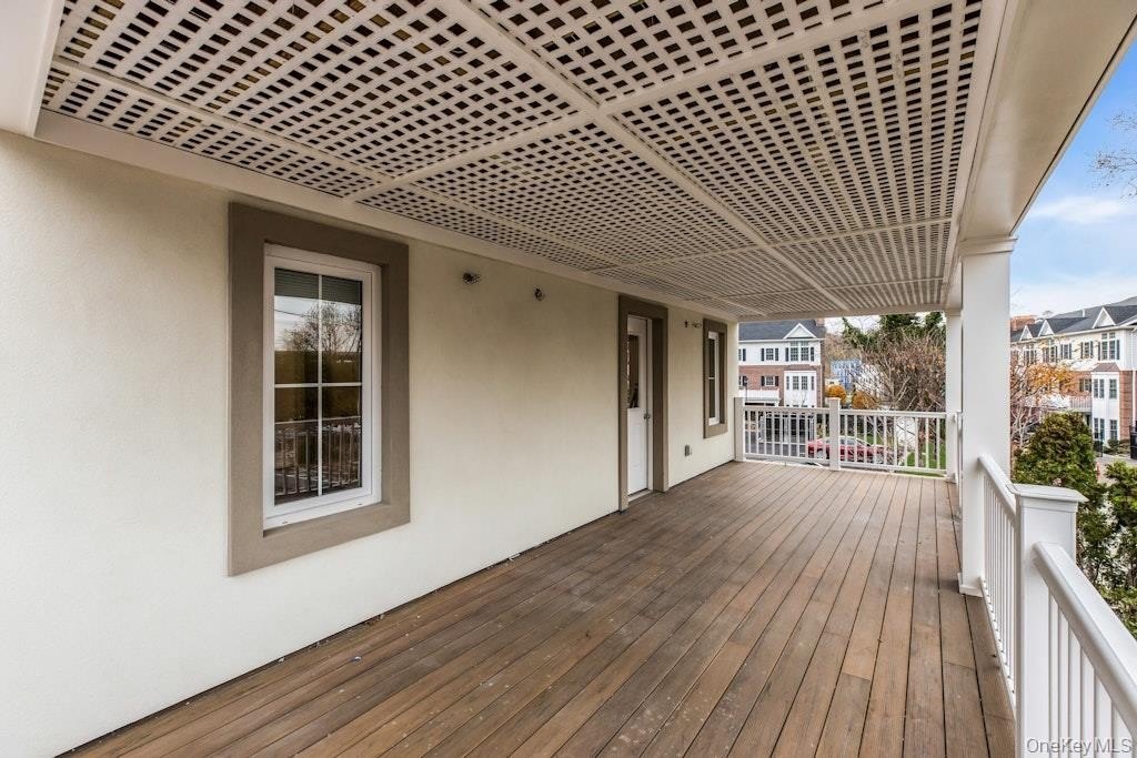1431 Old Northern Blvd #3 – photo 5