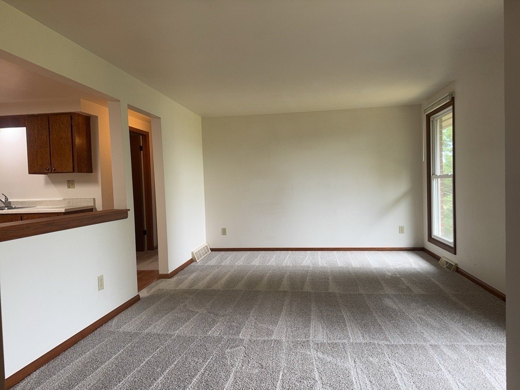 418 Beloit St #15 – photo 2