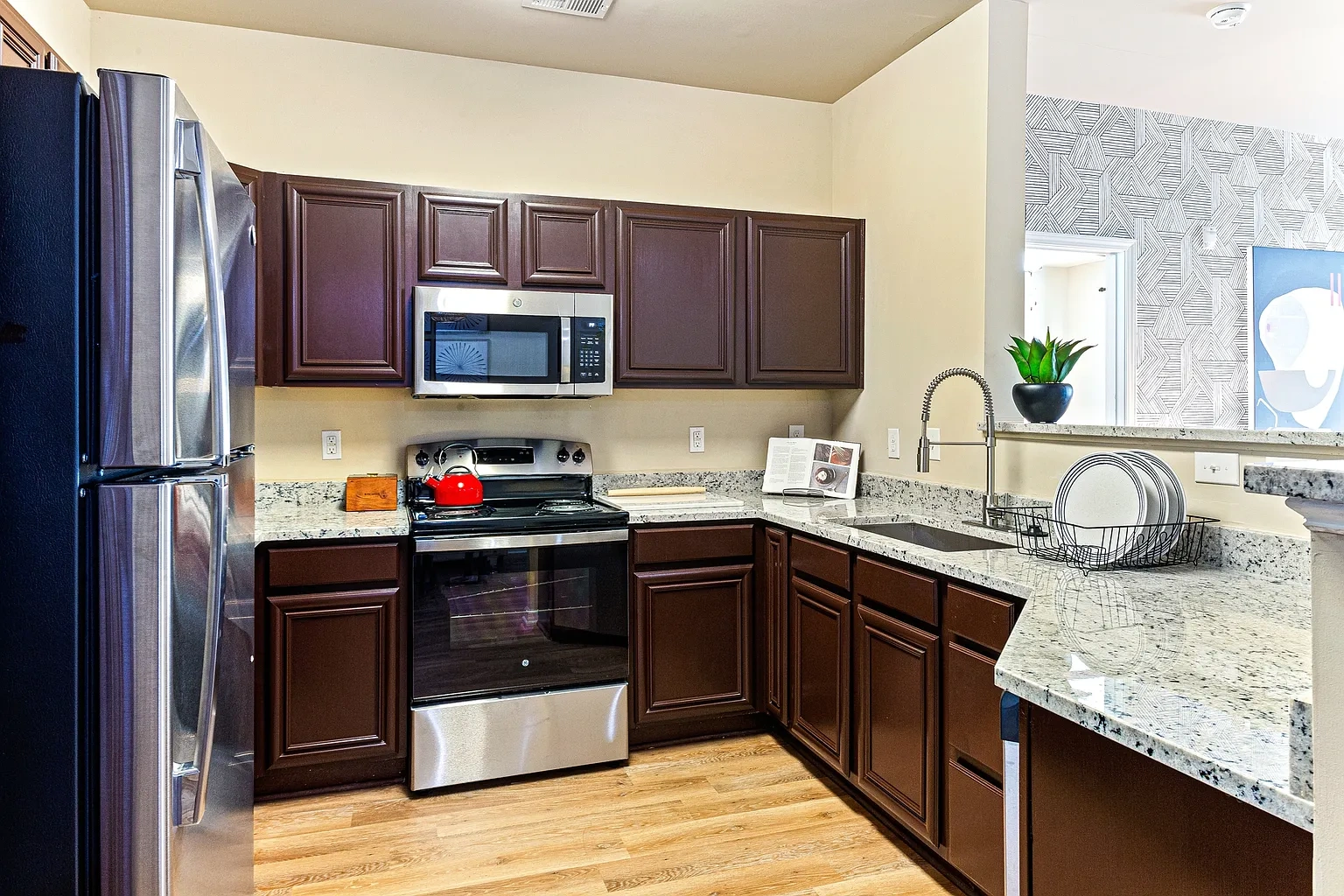 Enclave at Pamalee Square – photo 5