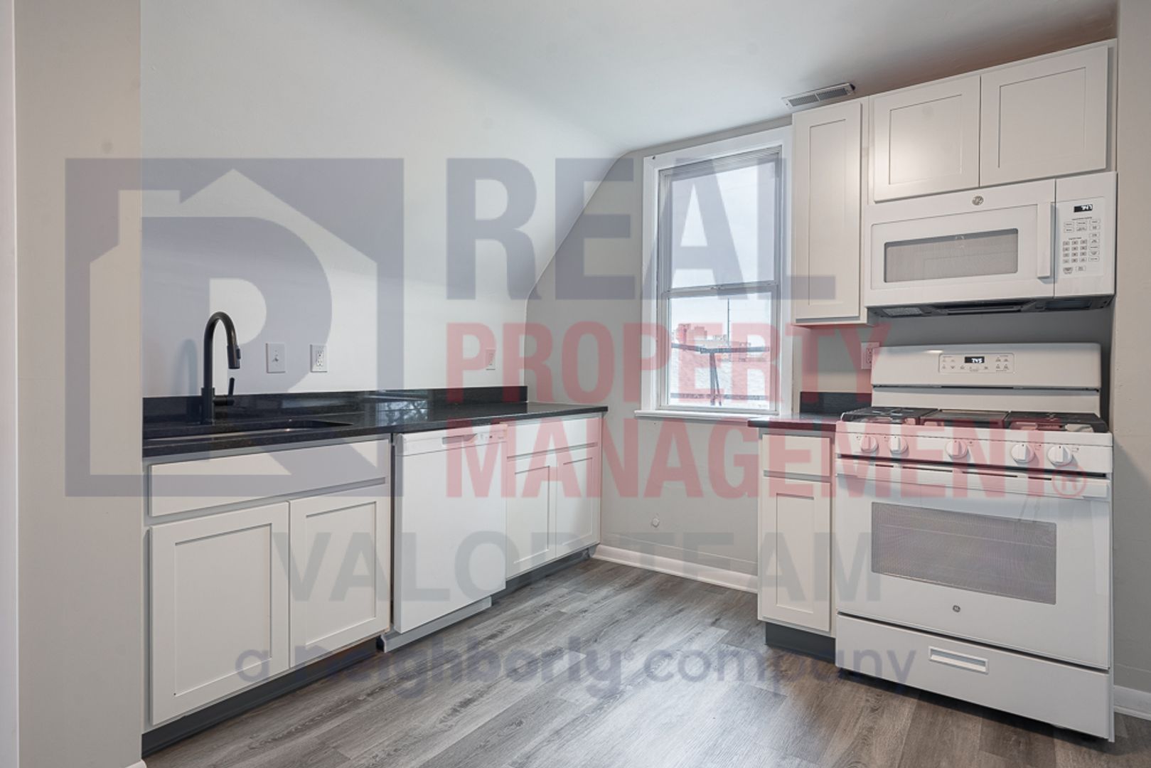 1930 Coltman Rd unit Unit #4 – photo 2