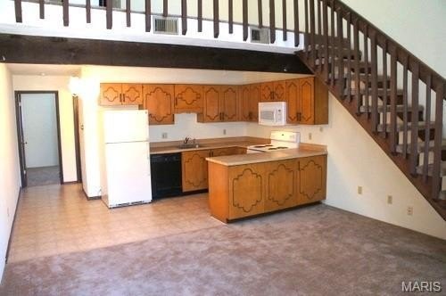 810 White Oak Dr #1 – photo 3