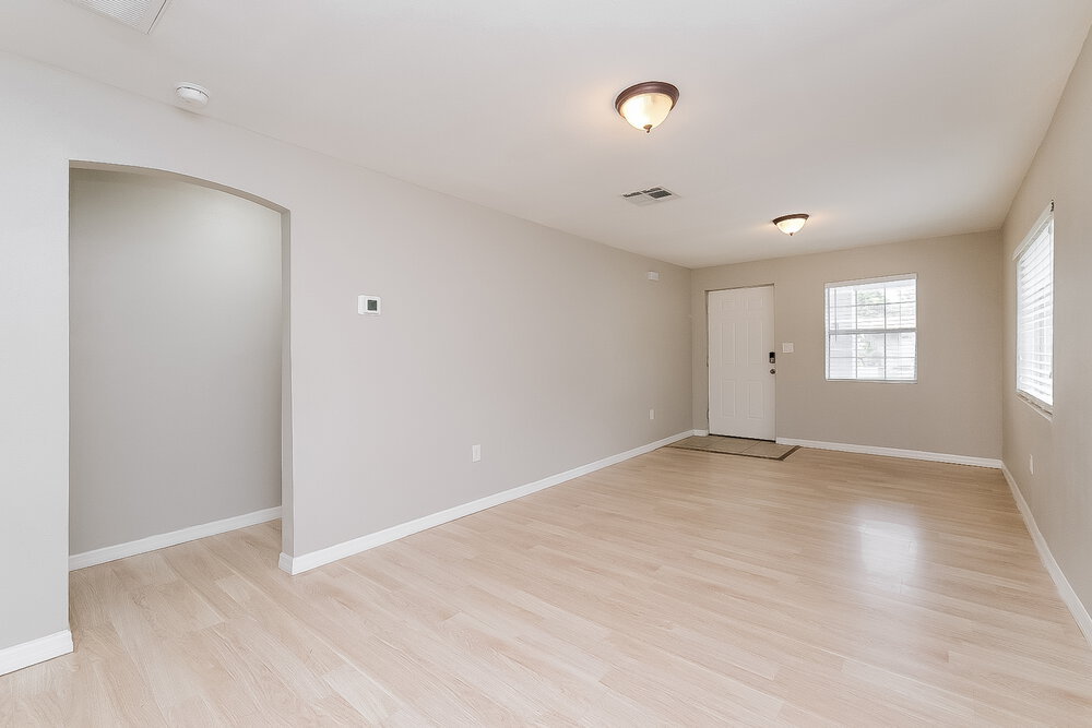 522 E Lime St – photo 4