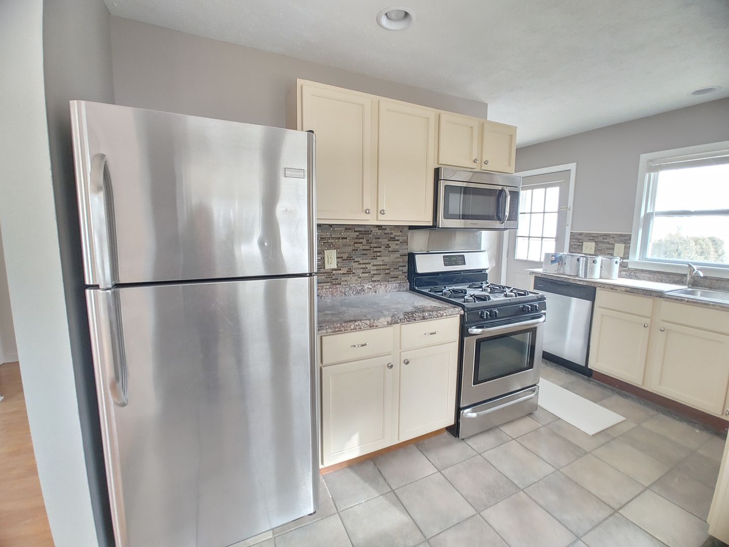 812 Osage St – photo 4