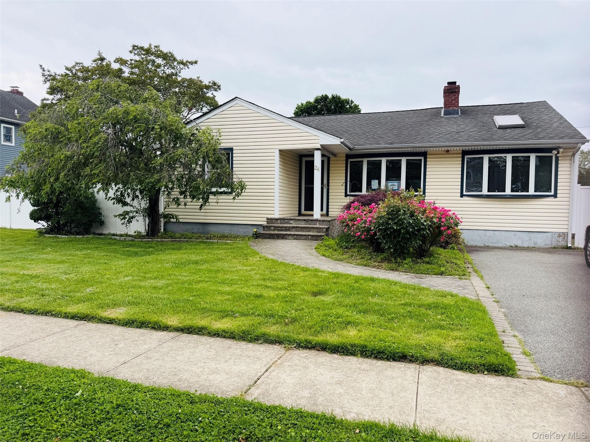 24 Elderberry Rd – photo 1