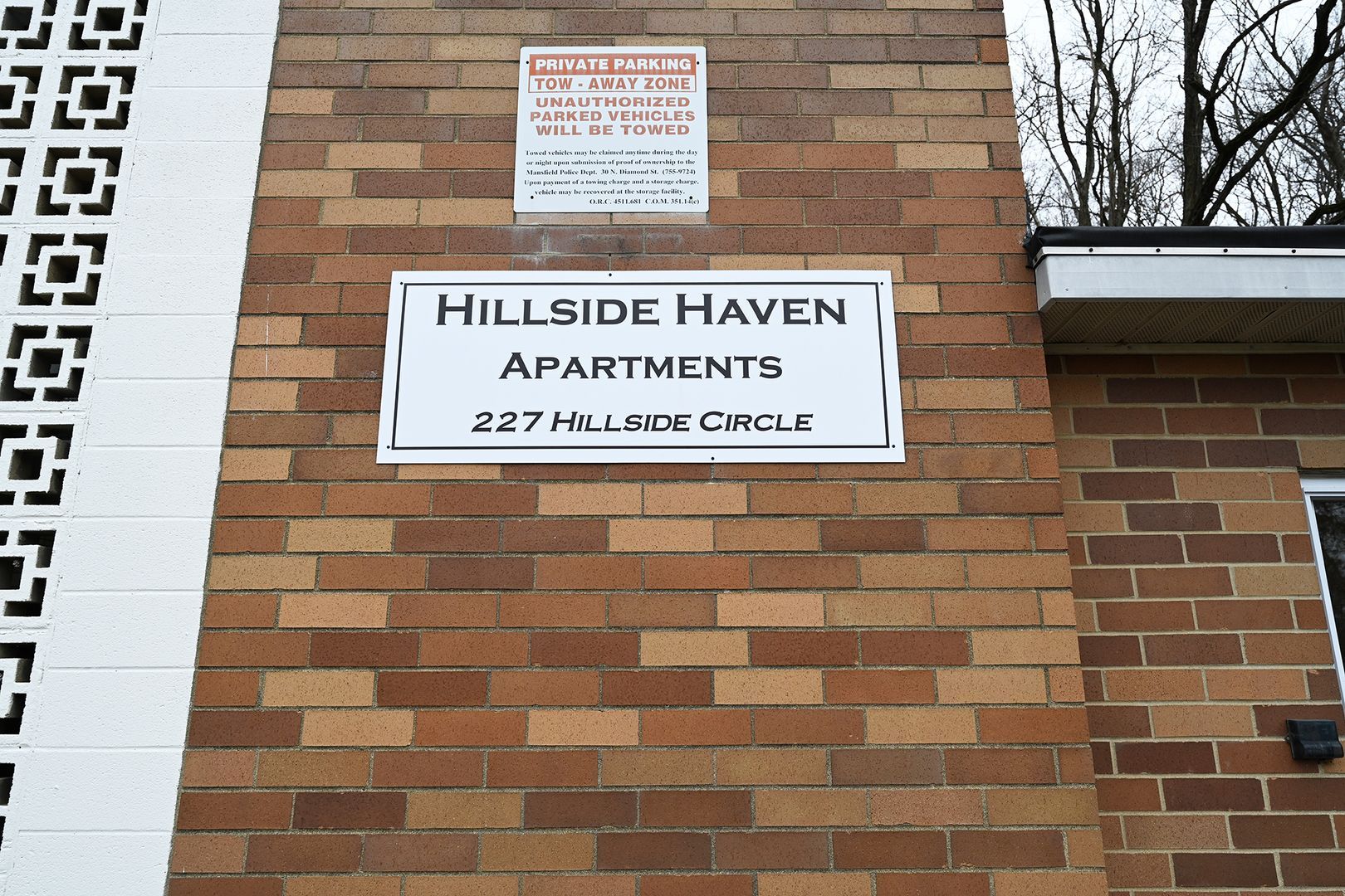 227 Hillside Cir – photo 2