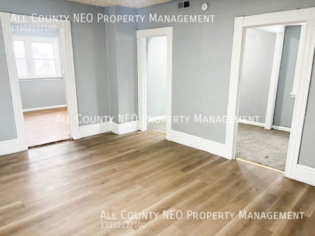 3400 E 52nd St – photo 3