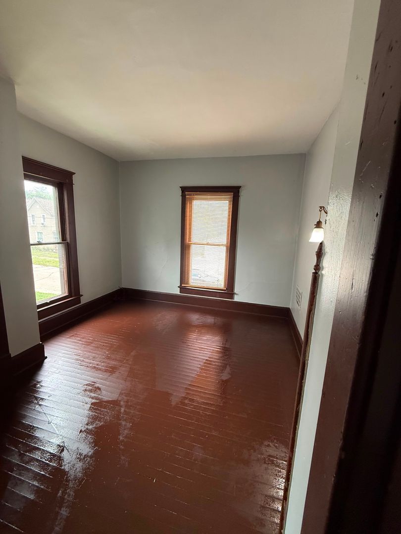 83 N 10th St – photo 1