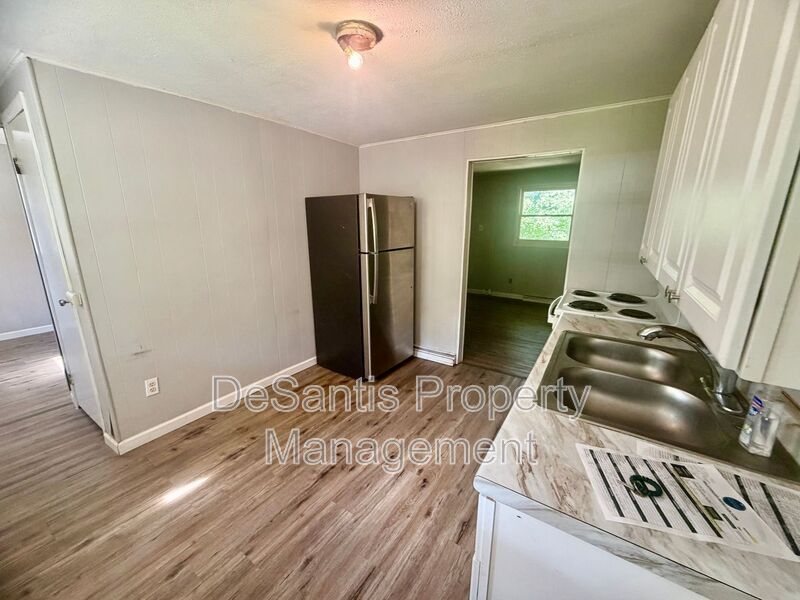 3141 30th St – photo 2