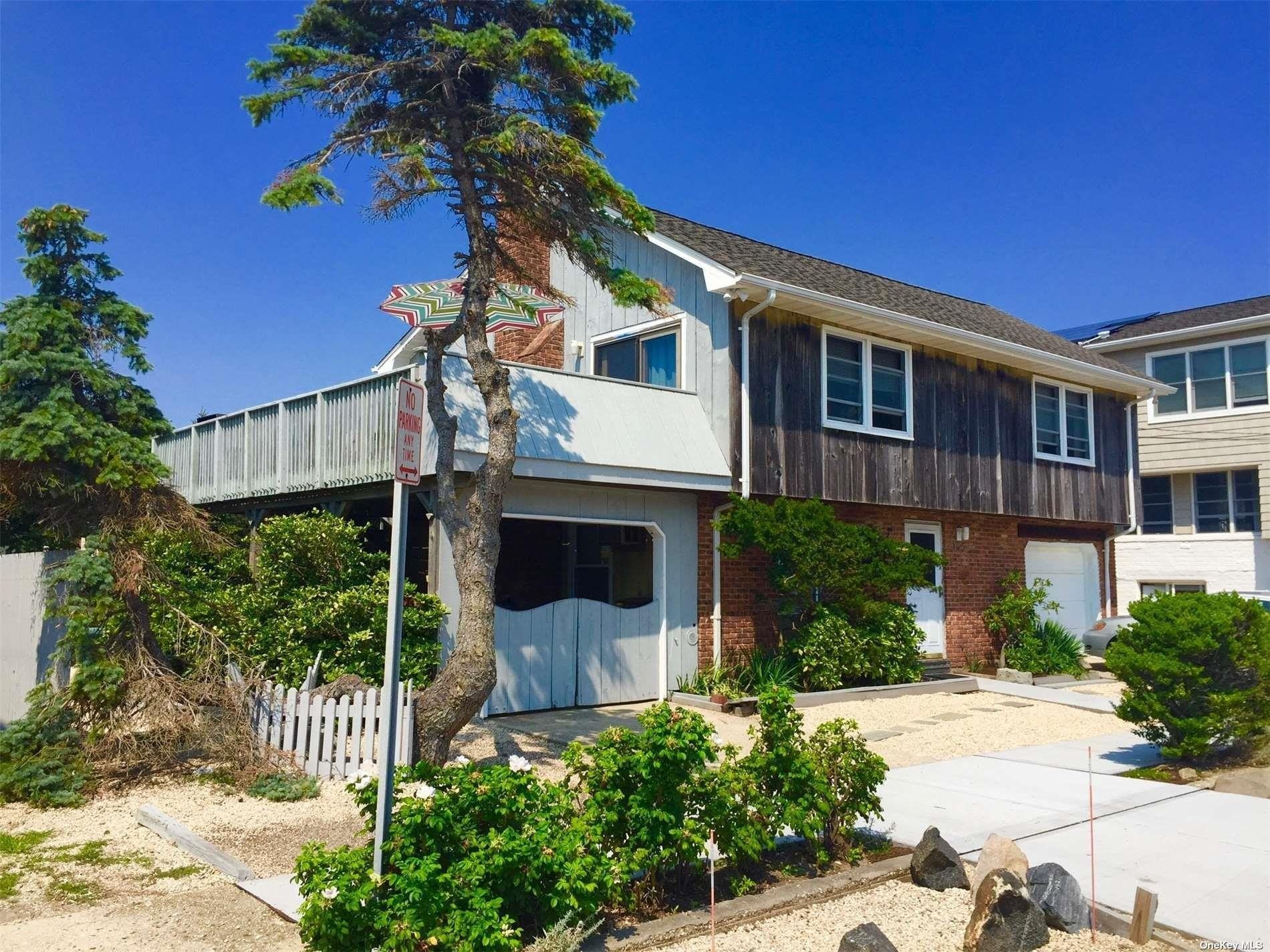 145 Inwood Ave – photo 2