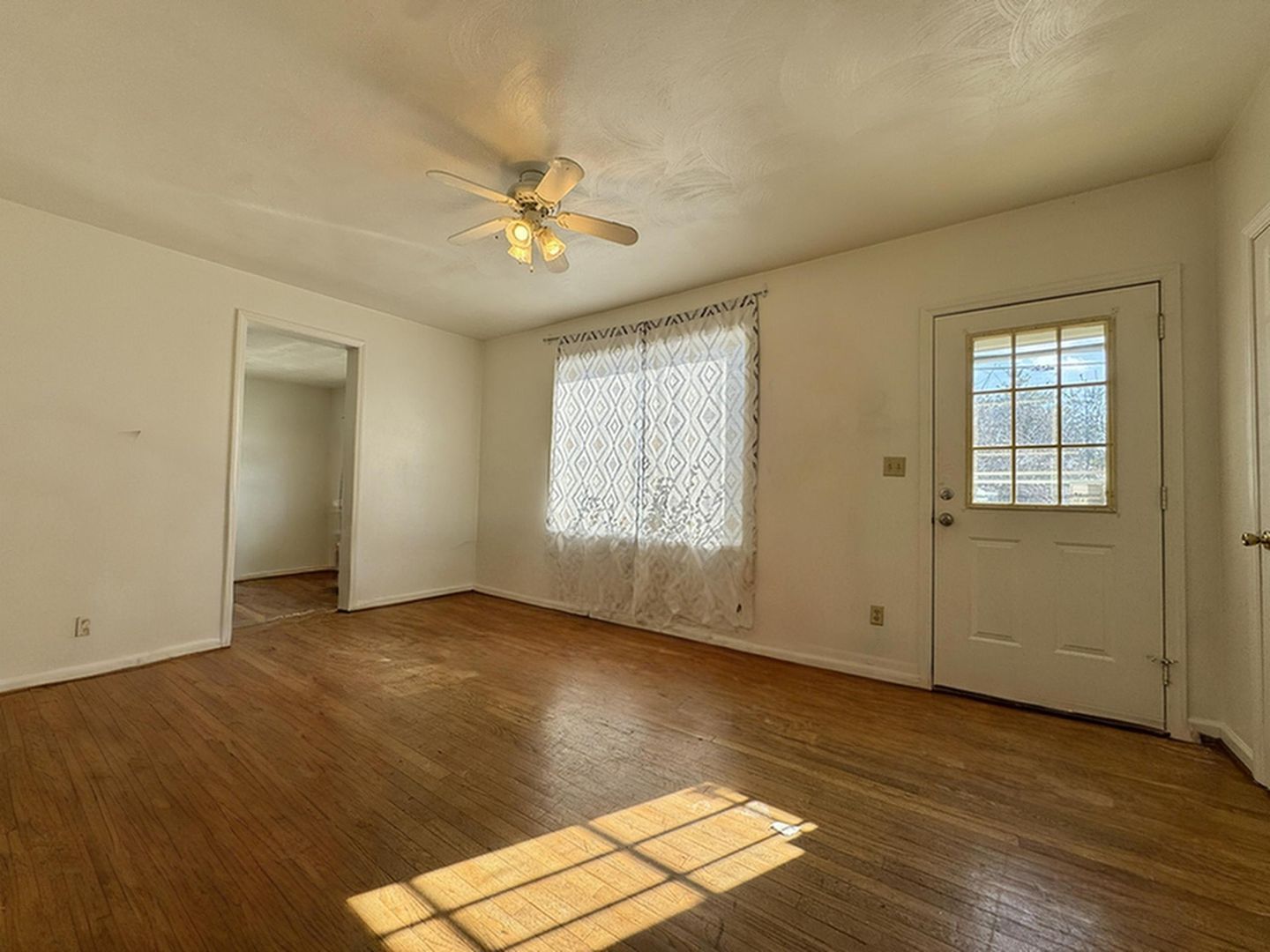 1708 Grayland St – photo 4