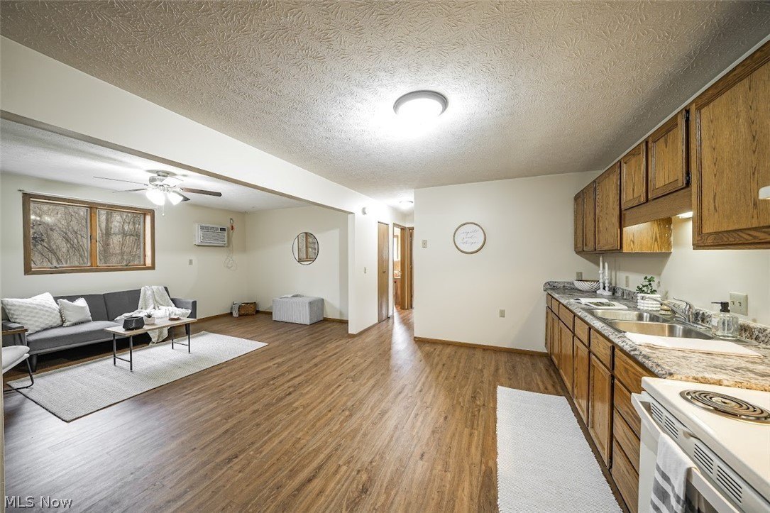 8140 Southwood Dr #202 – photo 4