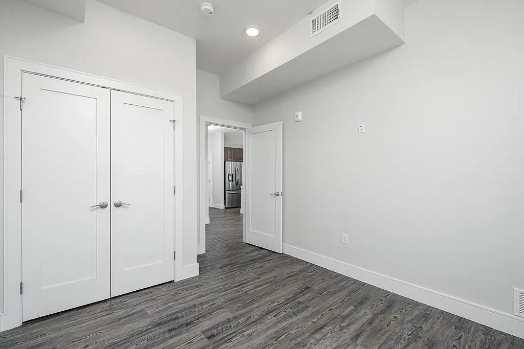 16 Laurel St – photo 1