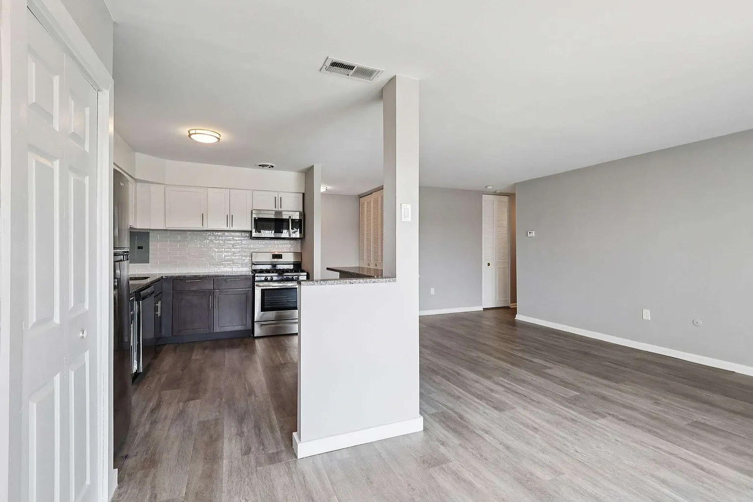 Henry on the Park Apartments – photo 4