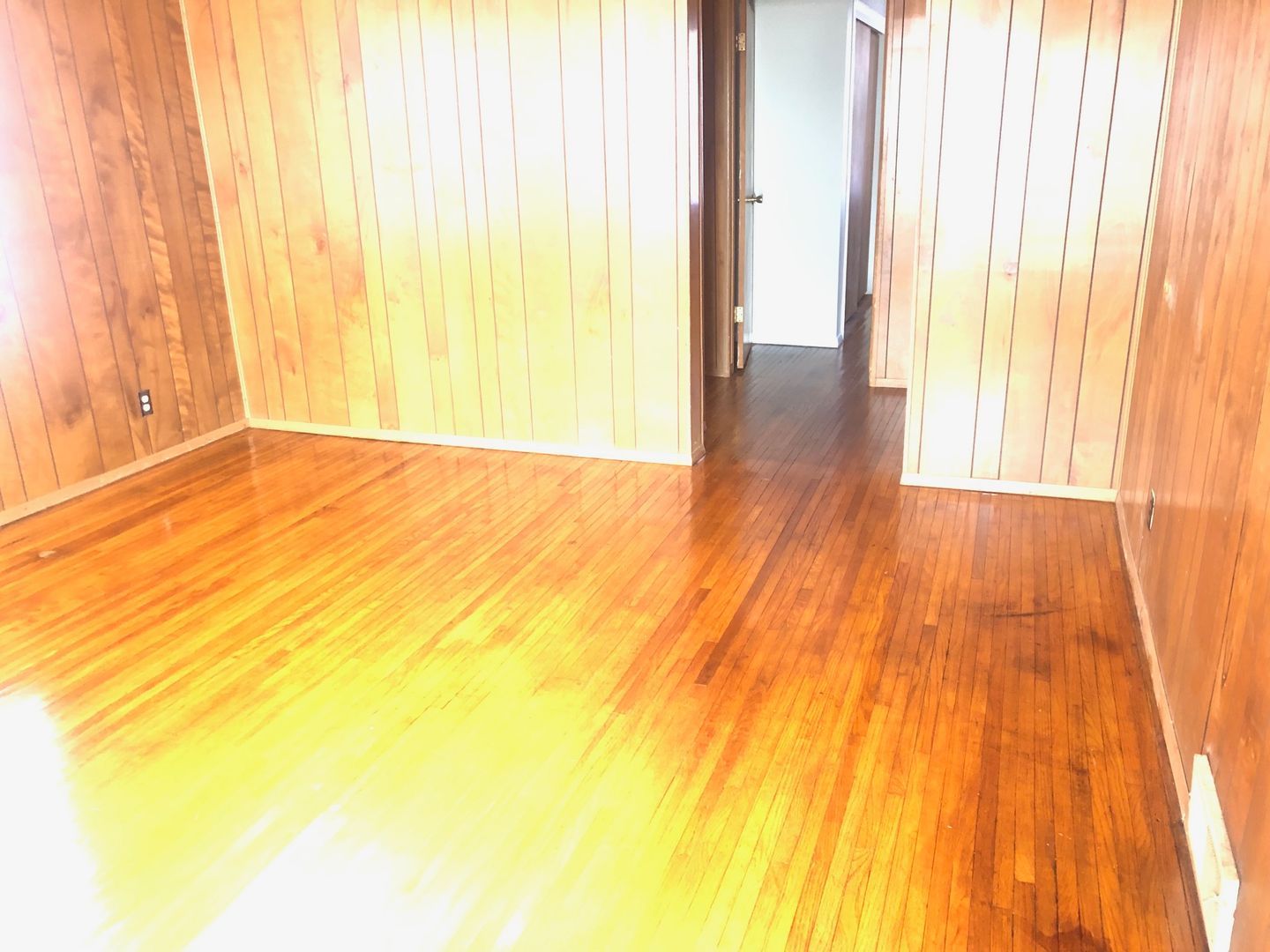 1910 S Morris Ave – photo 5