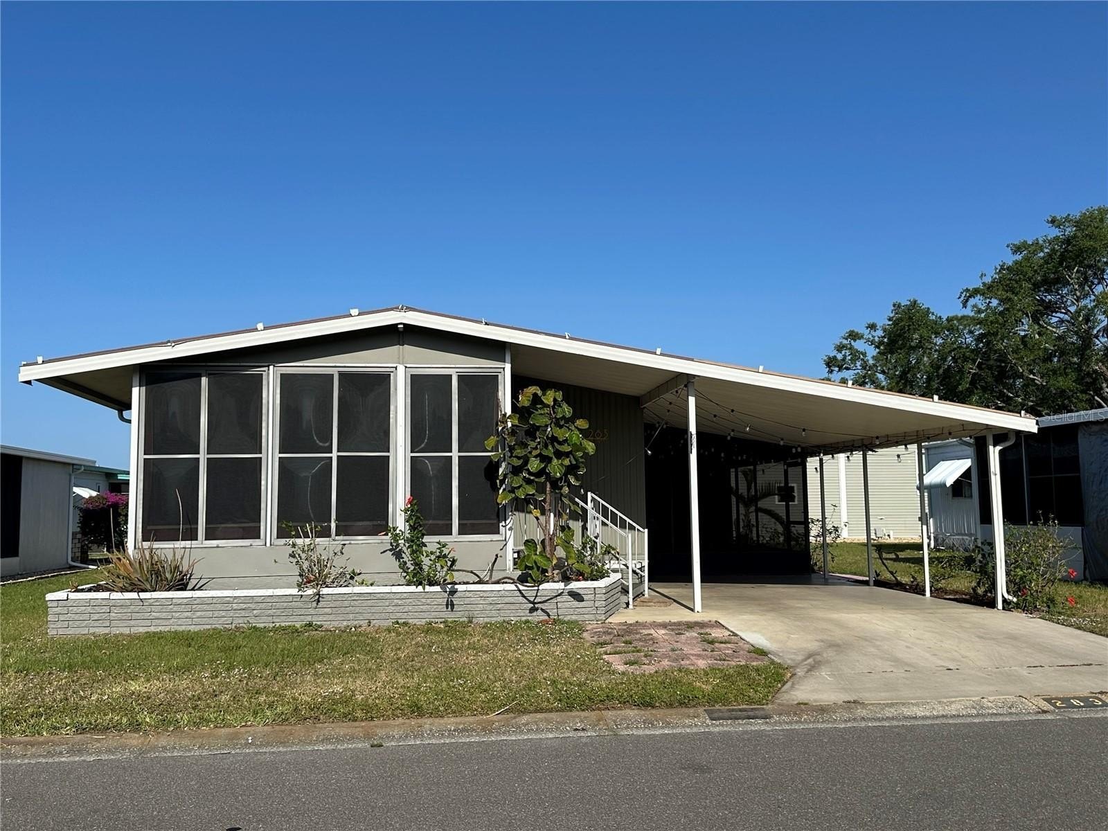 283 Apricot St – photo 1