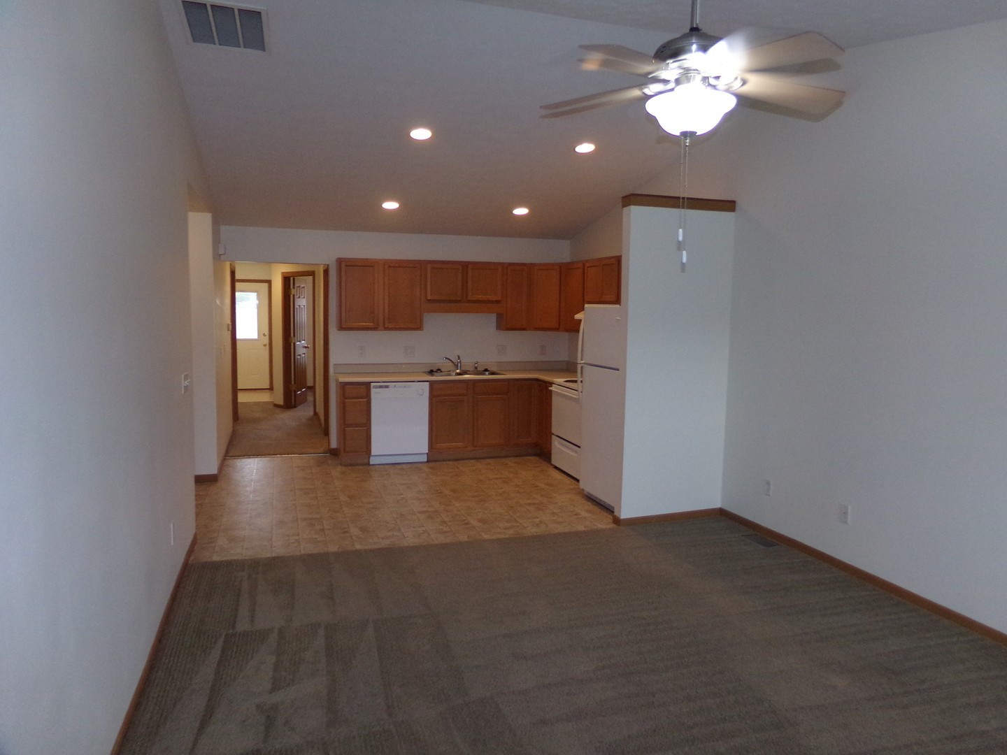 108 Brookside Dr unit 108-B – photo 4