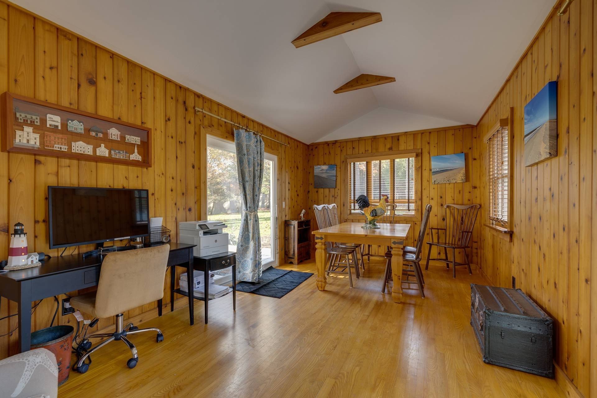 8 Susan St – photo 4