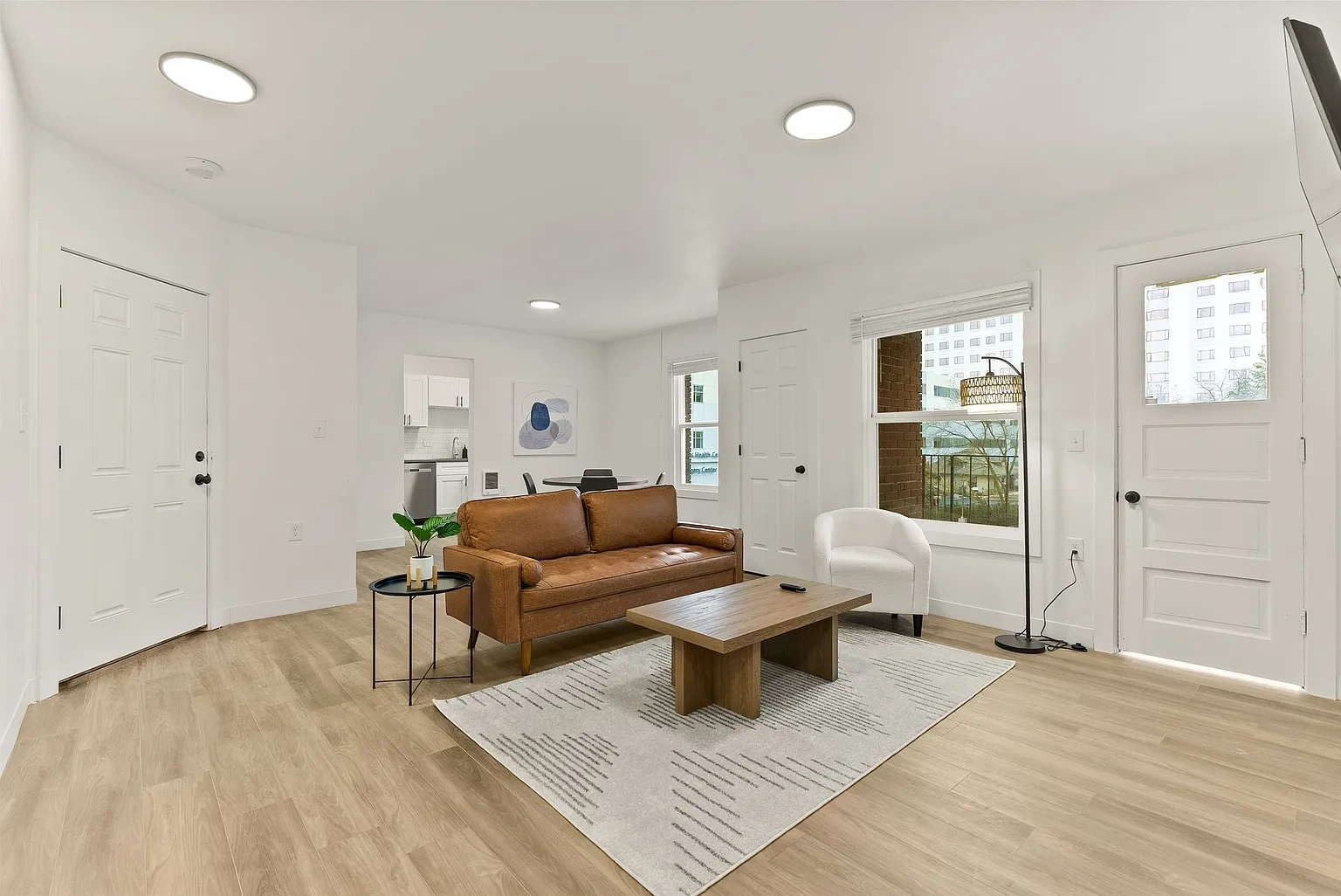 Cambridge Court Apartments – photo 3