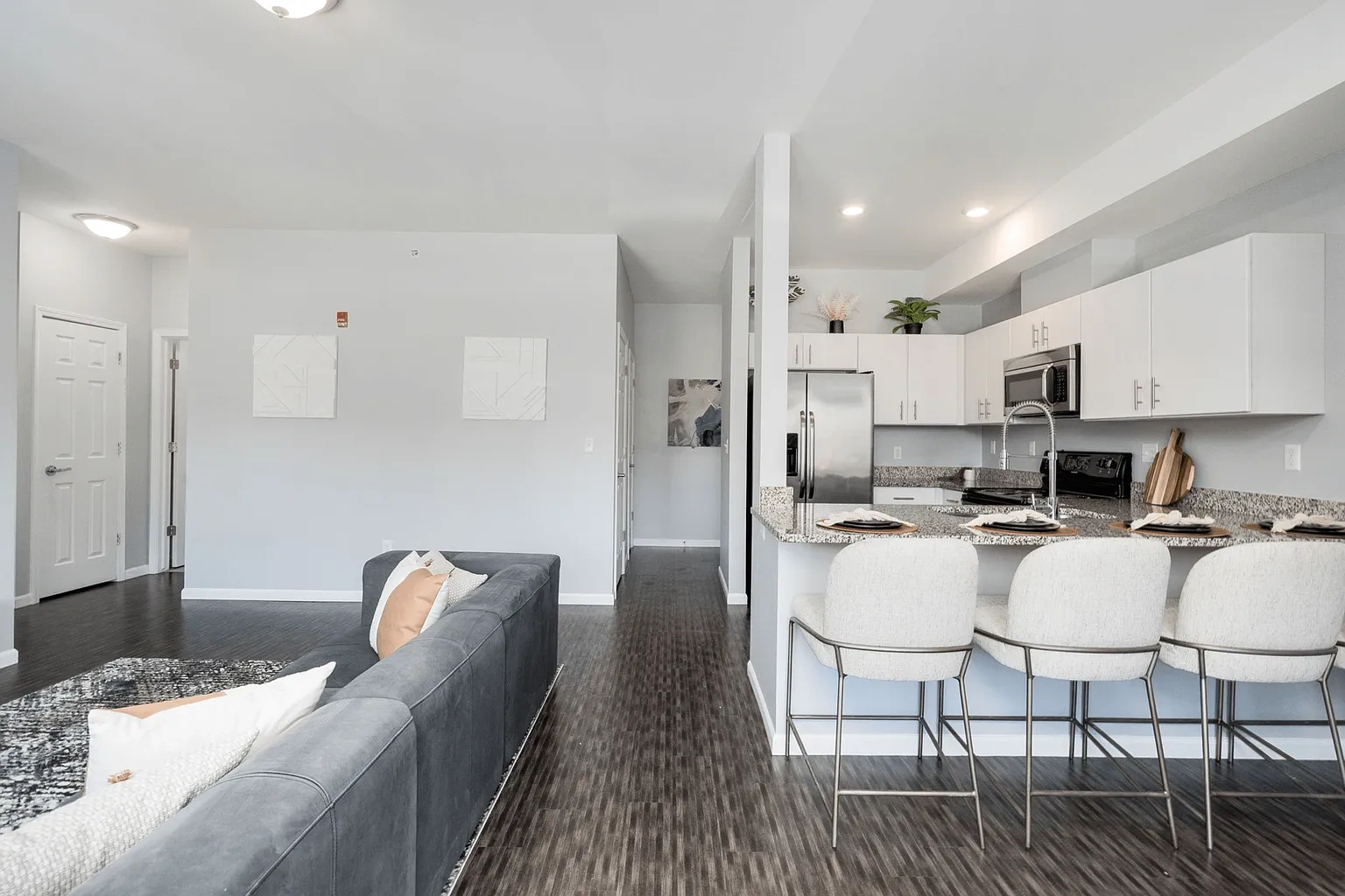 42 West Apartments – photo 4